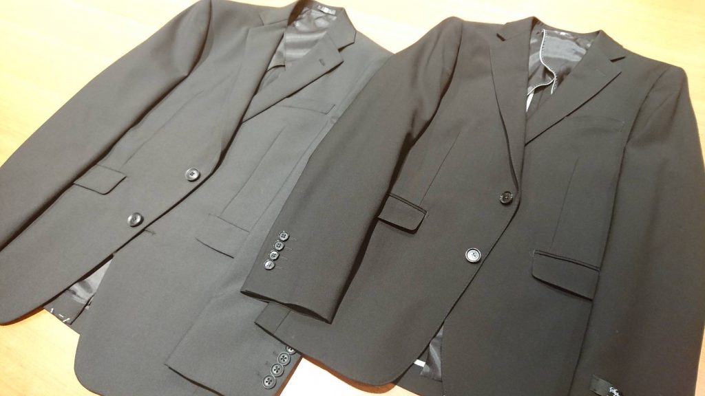 礼服の黒スーツ