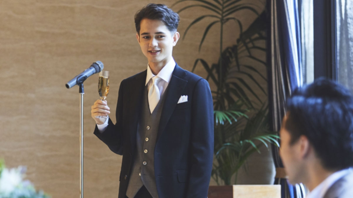 結婚式スーツでネイビーを着こなすポイント！おすすめのコーディネート