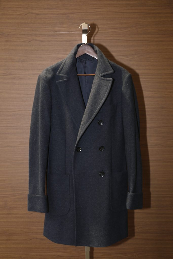 ネイビースーツに合わせるコートの選び方 | SUIT LIBRARY