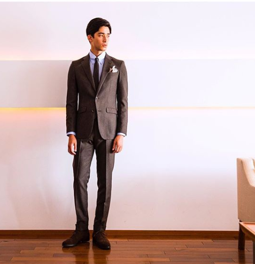 茶色のスーツをお洒落にコーディネート！ | SUIT LIBRARY