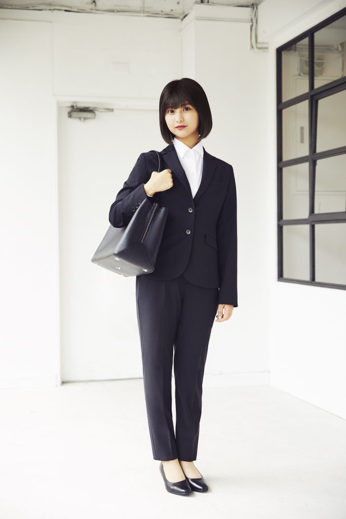 インターンはじまる。究極のブラックスーツ/SUIT SELECT×Samantha ...