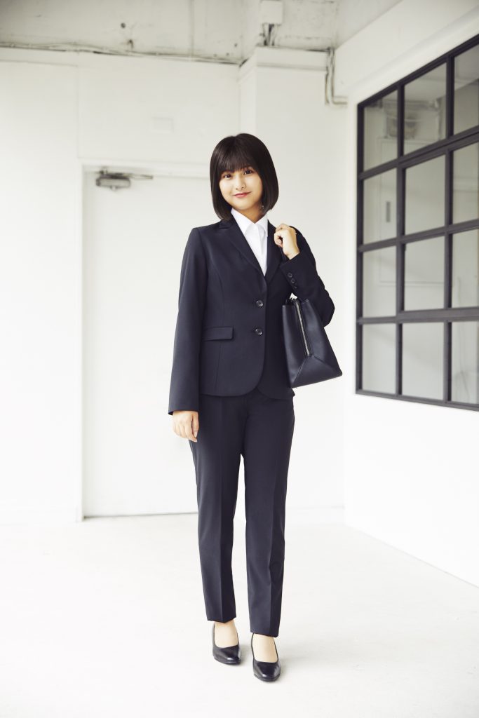 インターンはじまる。究極のブラックスーツ/SUIT SELECT×Samantha ...