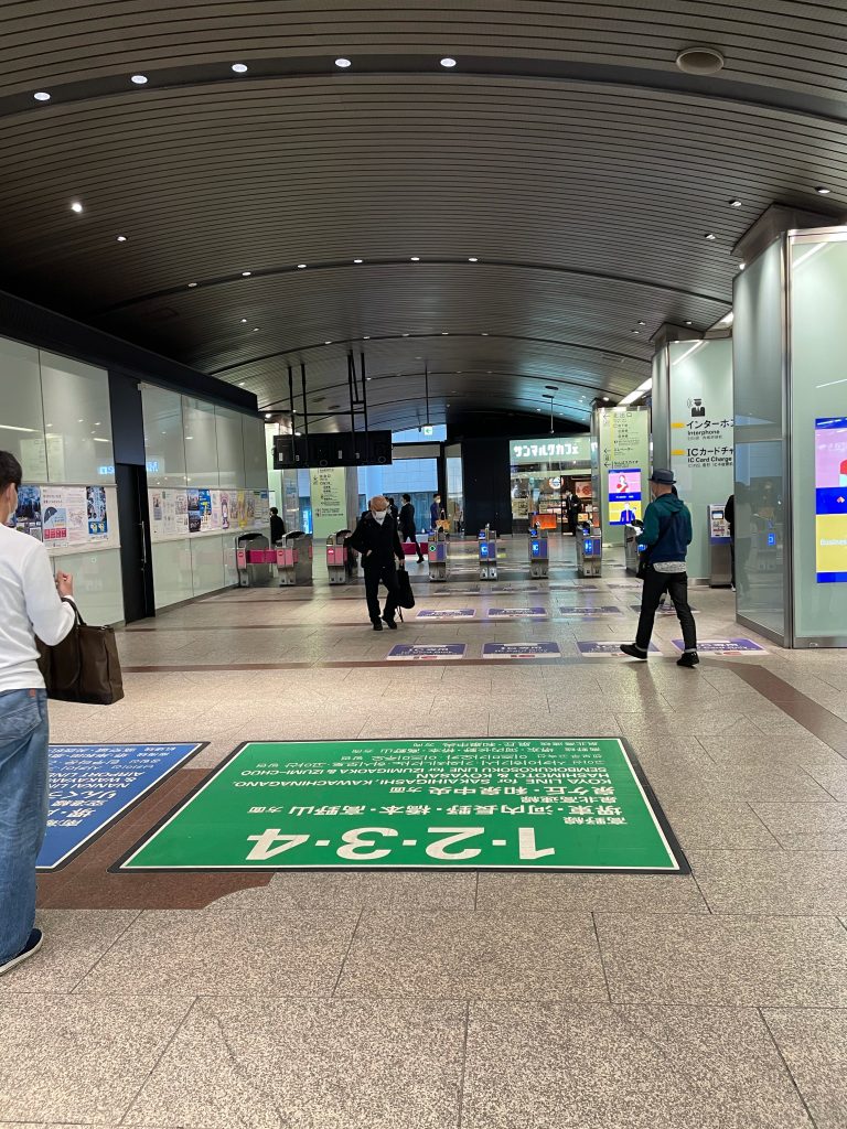 南海電鉄難波駅北改札付近