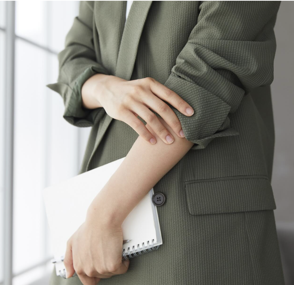 theory セオリーのブラックスーツです。シルエットが最高にきれいでステキです theory セオリーのブラックスーツです。シルエットが最高に