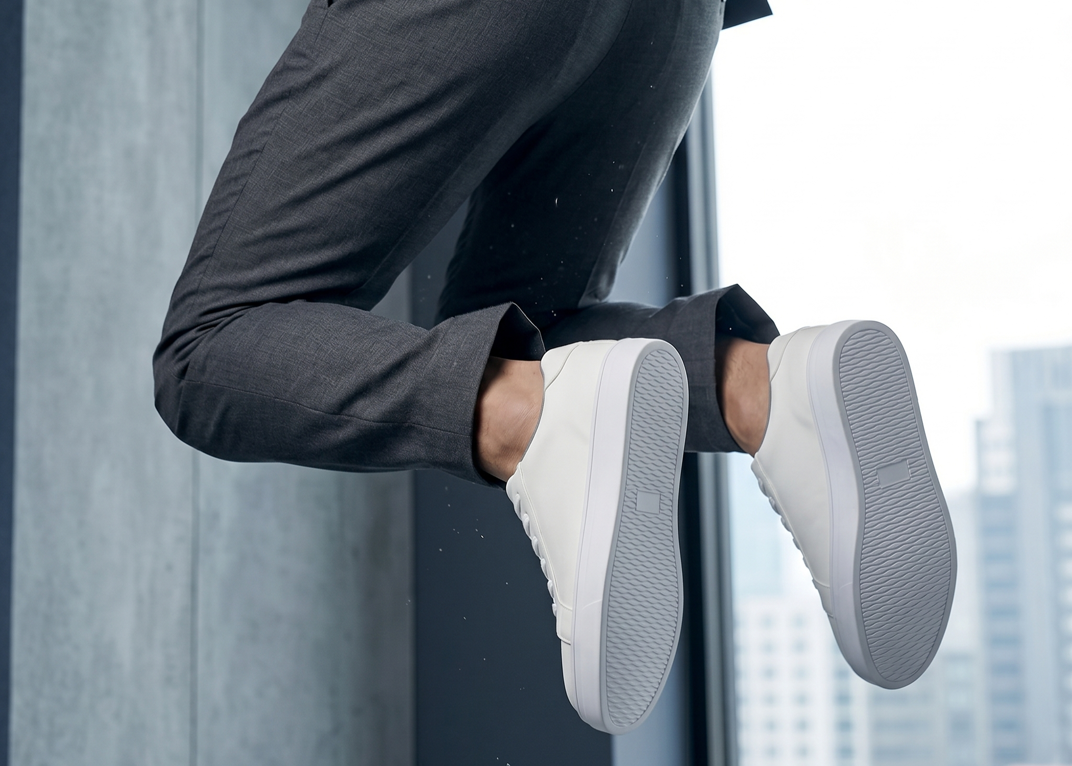 SUIT SELECT【RBC SHOES】รุ่น TH900 รองเท้าผ้าใบใส่ทำงานดีไซน์โมเดิร์นแบบ HANDS-FREE ที่ผสมผสานความสมาร์ทในมาดธุรกิจและความผ่อนคลายในวันลำลองได้อย่างลงตัวพอดิบพอดี